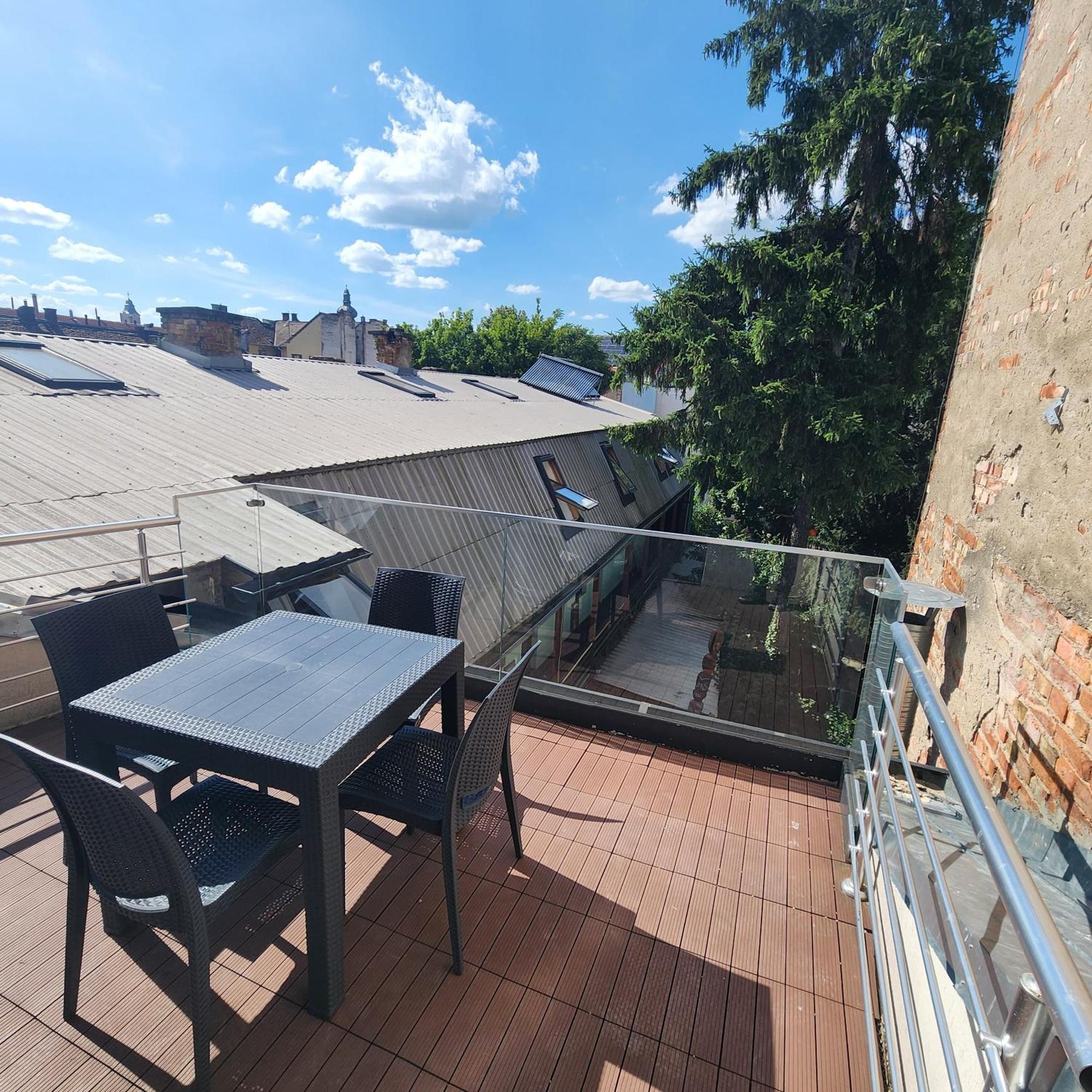 City Center Apartment -M Cluj-Napoca Exterior photo